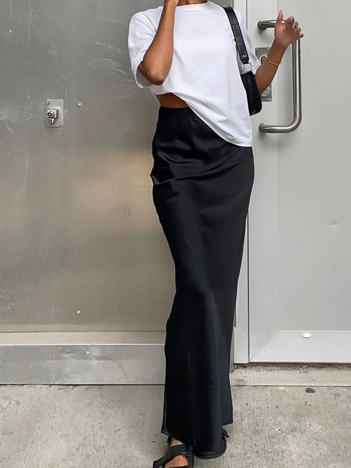 Eileen | Spódnica maxi satynowa w stylu utility, elegancki fason