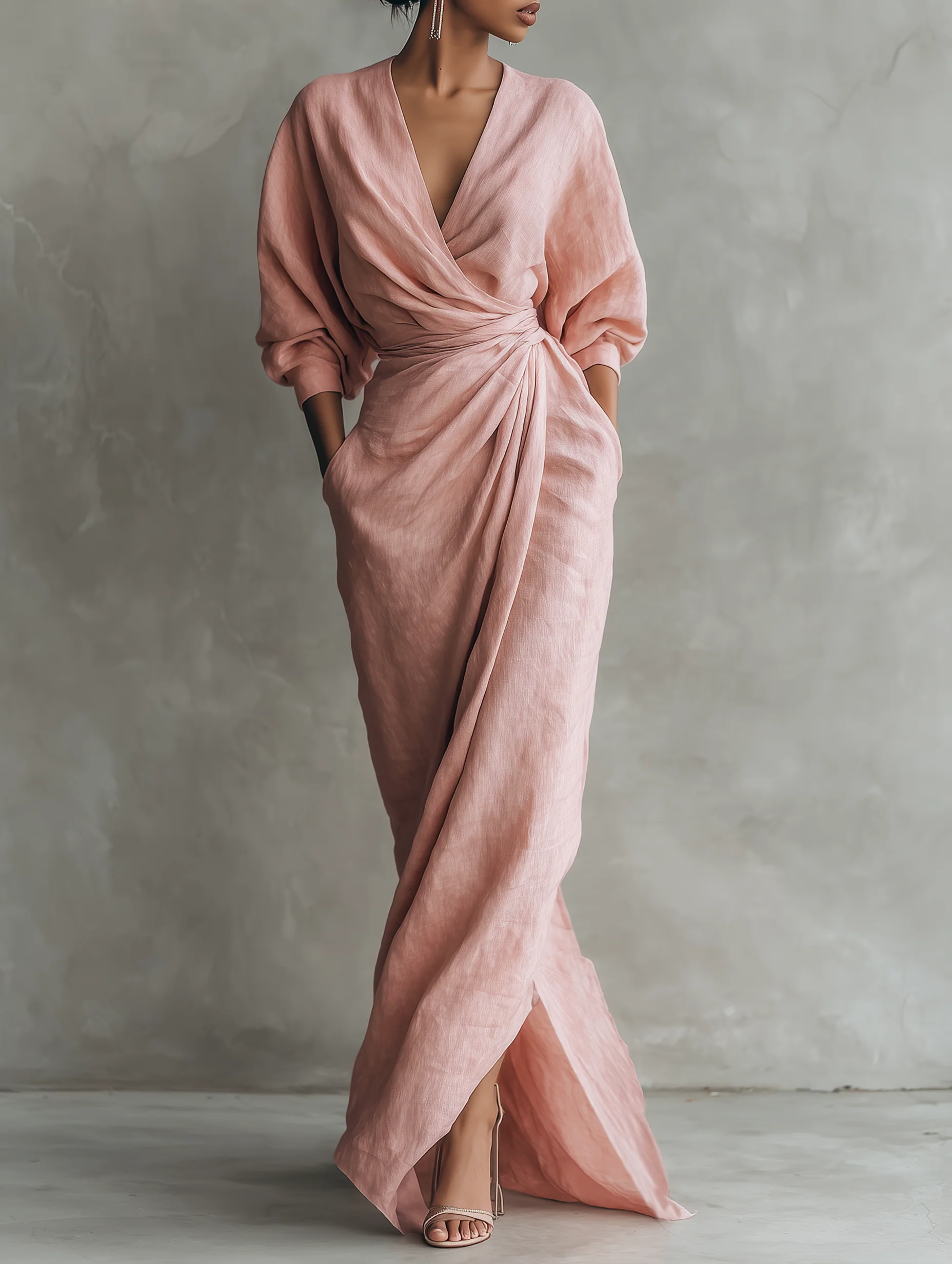 Rosamund | Sukienka maxi damska różowa minimalistyczna z lnu z dekoltem - Image 2